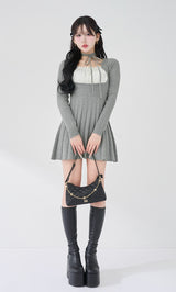 ネックリボンデザインフレアニットミニワンピース – Darich (ダーリッチ)