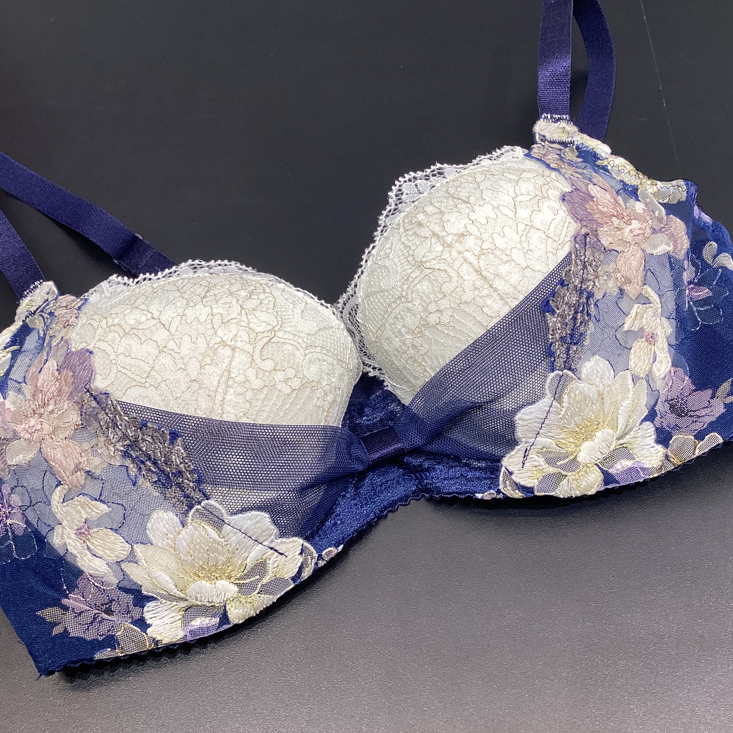 リボンブラ新色入荷！ ｜ サルート by ワコール ｜ ディアモール大阪