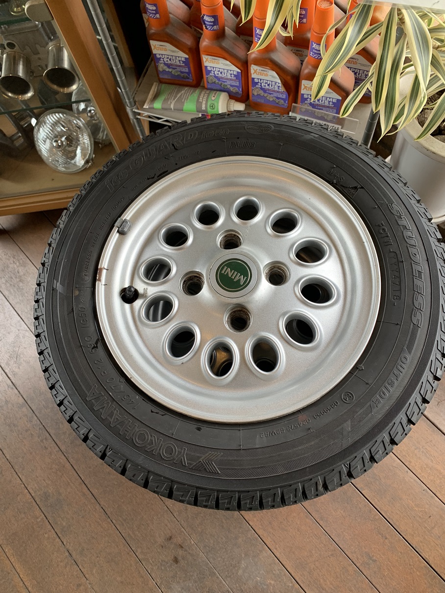 中古部品】スタッドレスタイヤ＋ホイール・4本セット/ローバーミニ用