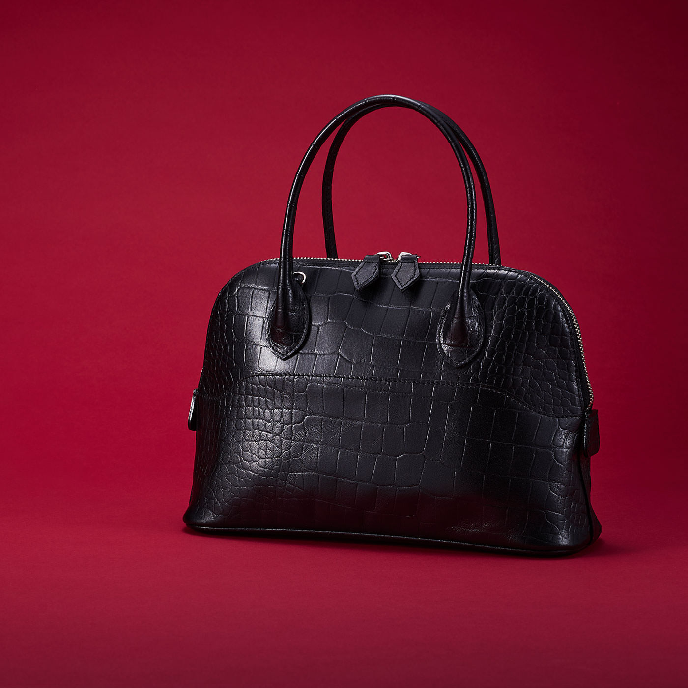 LX 大人女性の理想を込めた 本革クロコ型押しブガッティバッグ
