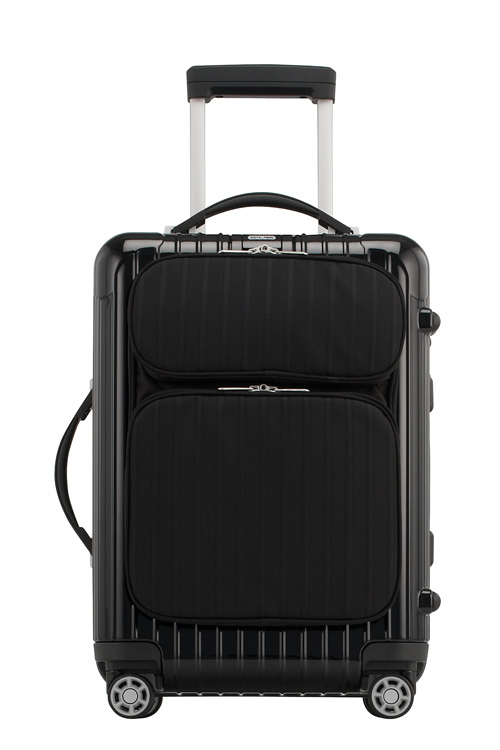 リモワ(RIMOWA)から