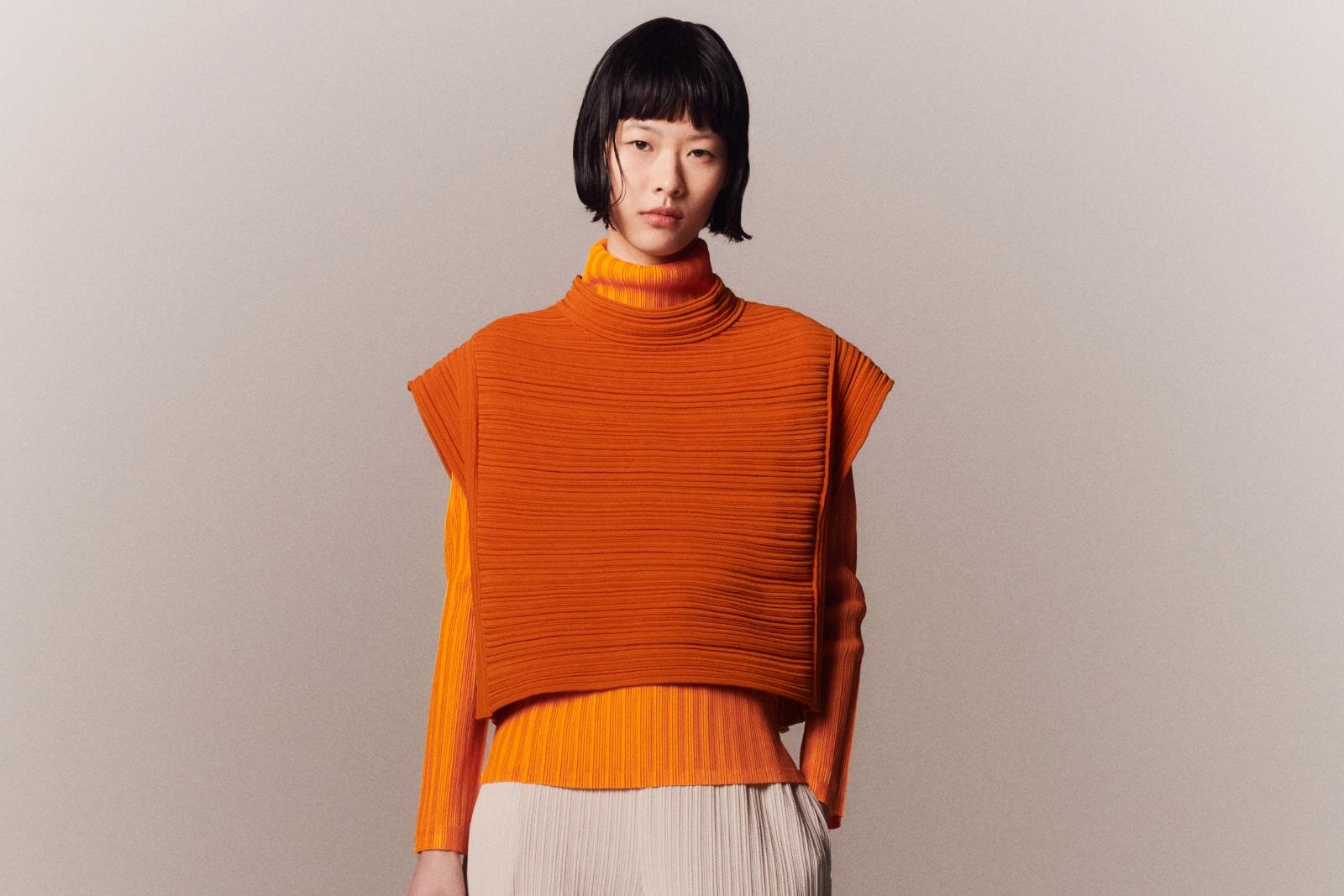 プリーツ プリーズ イッセイ ミヤケ“ダンス”着想のウェア、幾何学模様