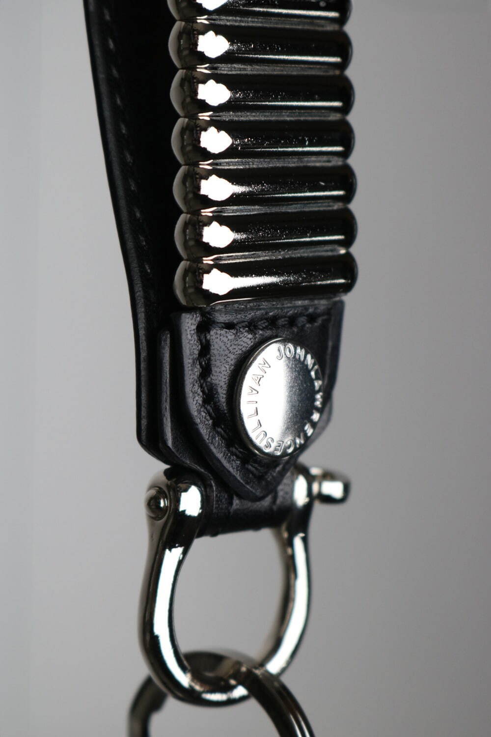 ジョン ローレンス サリバン“ベルトモチーフ”キーホルダー、メタル