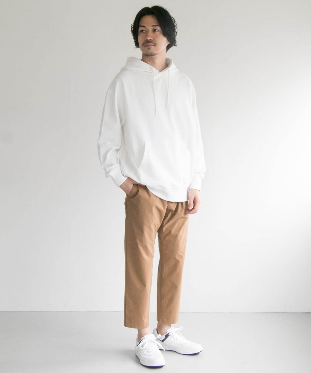 アーバンリサーチ「551 蓬莱」豚まんコラボパーカー、フードが手包み