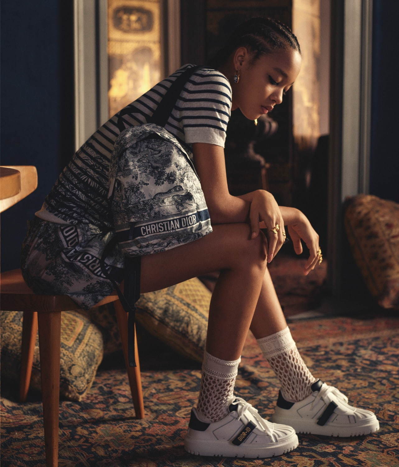 ディオールのウィメンズスニーカー「ディオール ID」にツートンカラー