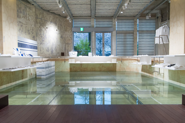 藤原ヒロシ監修のコンセプトストア「the POOL」が表参道に - プール