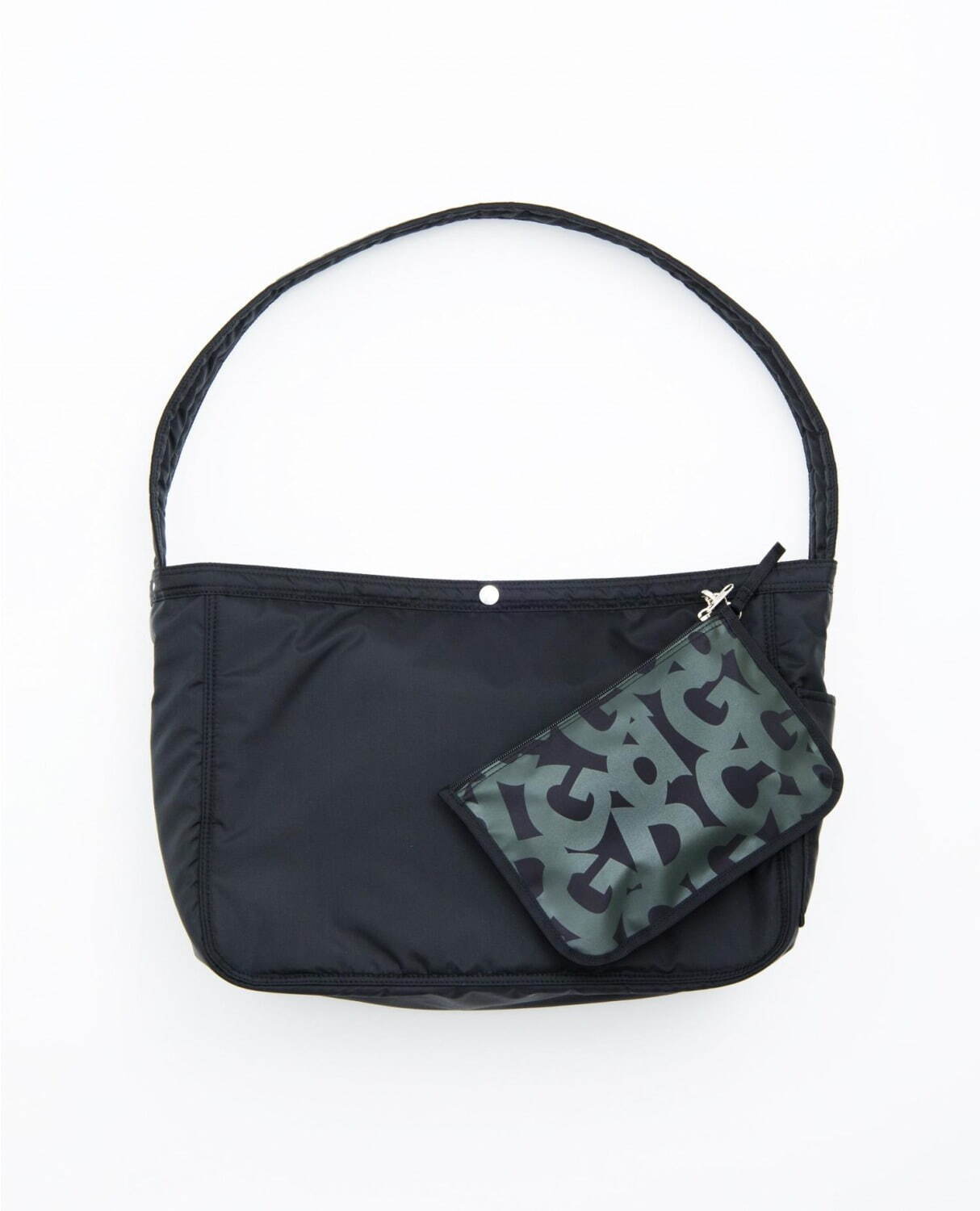 コム デ ギャルソン“CdG”ロゴ限定バッグ、伊勢丹新宿店メンズ館