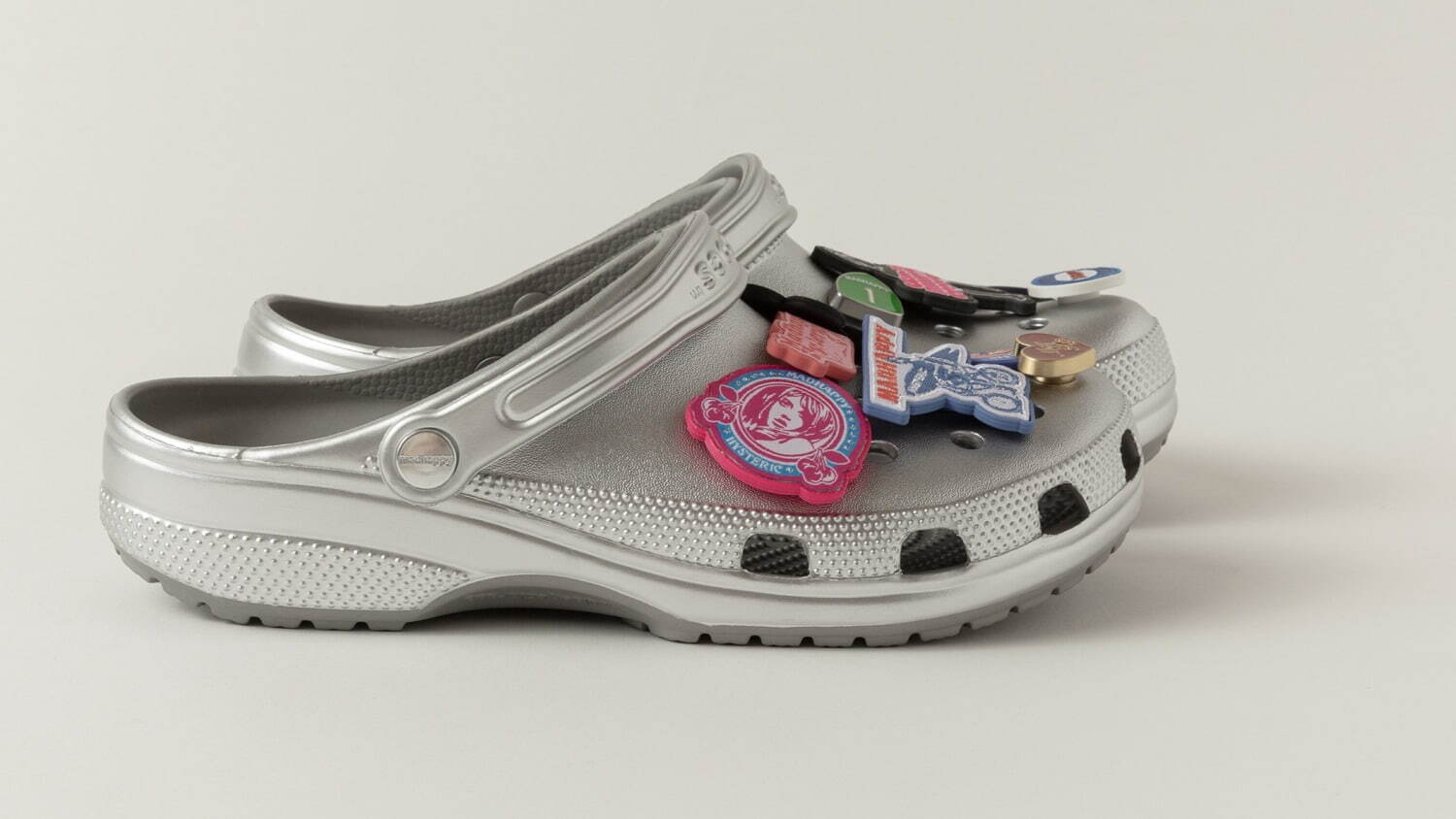 マッドハッピー×ヒステリックグラマー×クロックスのコラボサンダル