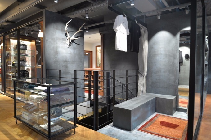 吉田カバン直営店「ポーター表参道」リニューアルオープン、コラボ商品