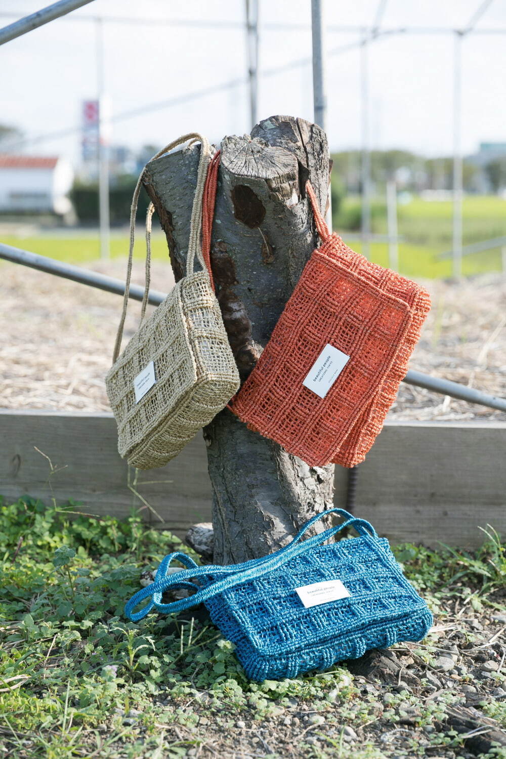 ビューティフルピープル「ネームタグ」新作、軽やかな天然素材の