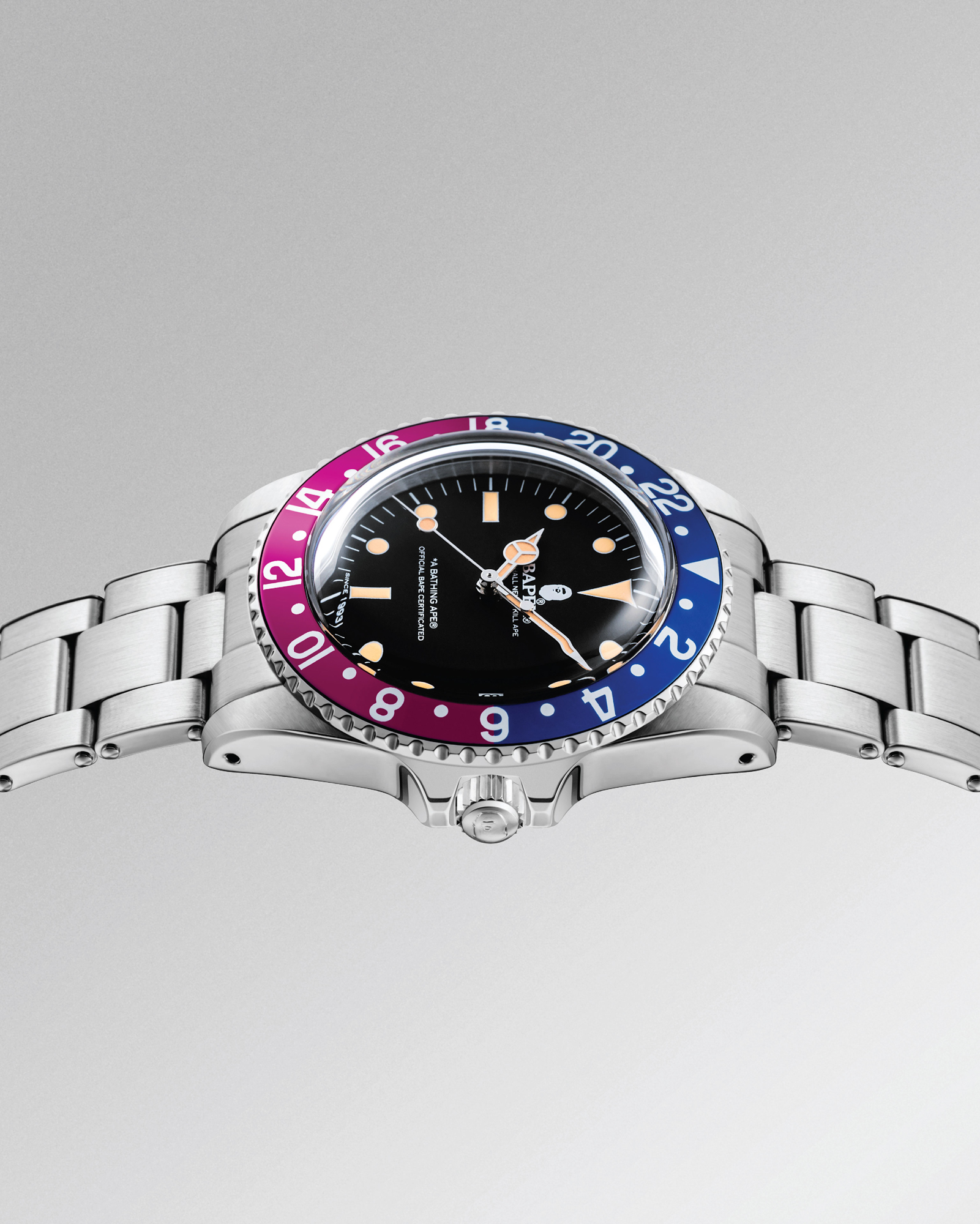 ア ベイシング エイプ®から新作時計、ヴィンテージデザインの「サル