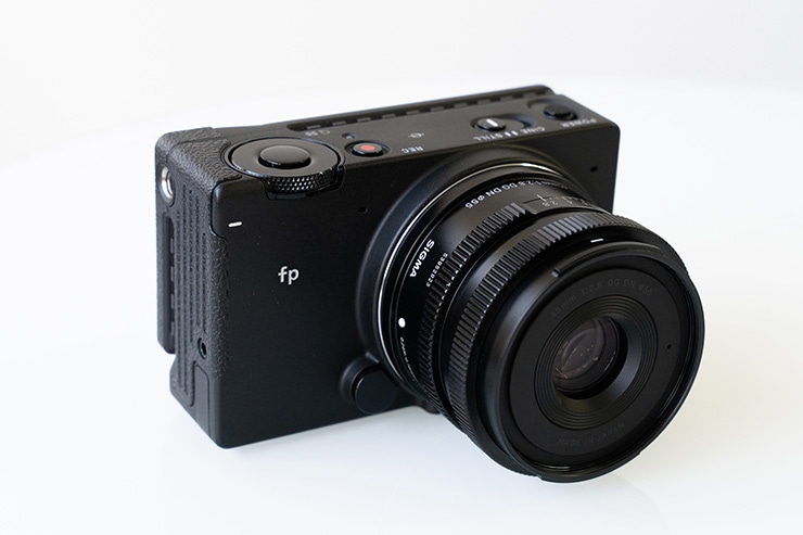 SIGMA fp 実写レビュー | コンパクトなフルサイズミラーレスカメラ