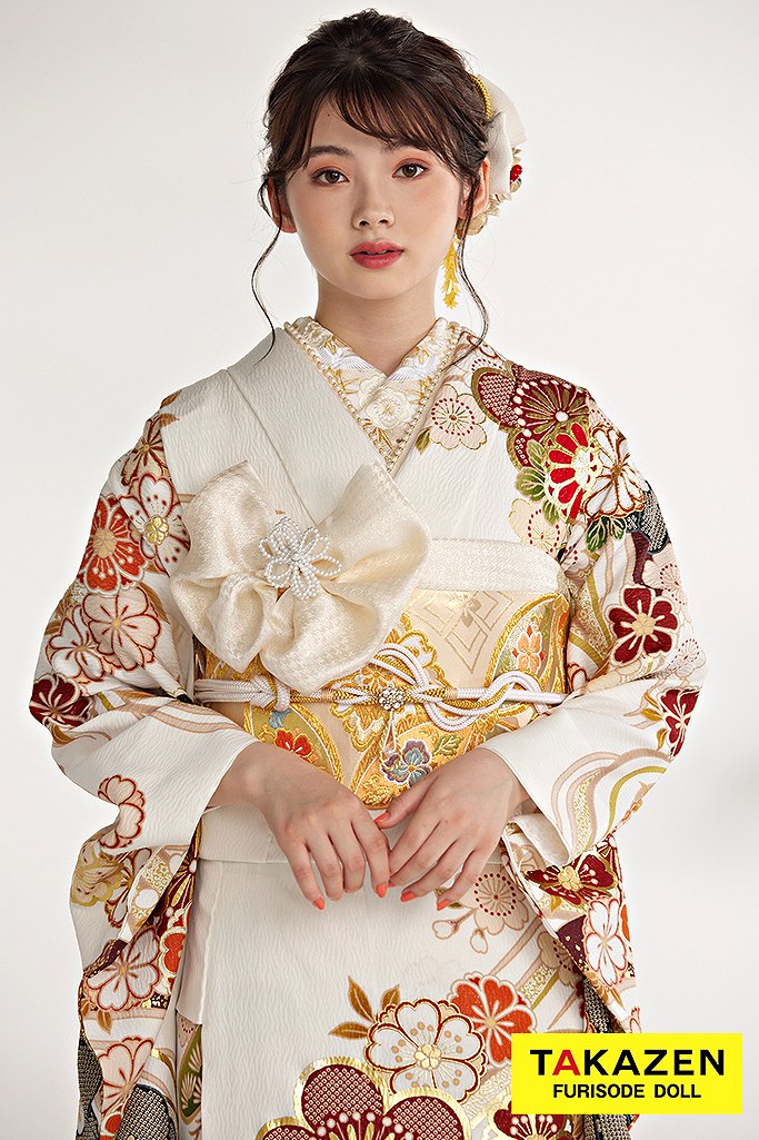 正統派古典 白/黒/赤 菊柄 かわいい 清楚 伝統的振袖 金彩刺繍京友禅