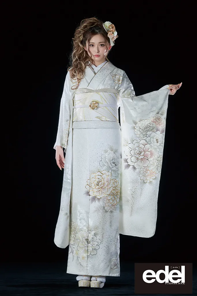 新作ゆうちゃみ振袖入荷しました✨2024年2025年受け付けております