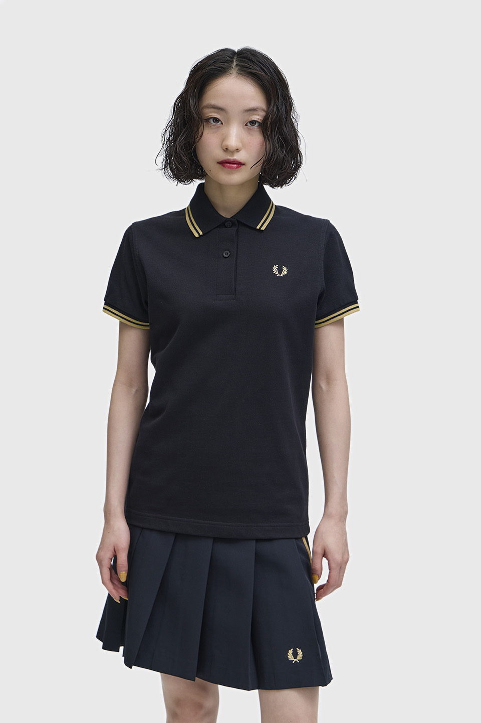 The Fred Perry Shirt - G12(8 157：BLACK / CHAMPAGNE): | FRED PERRY