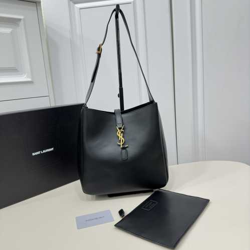 人気 LE 5 À 7 ソフト イヴ・サンローラン バッグ コピー スモール