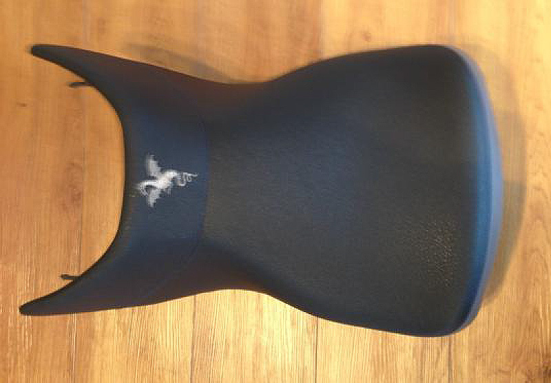 R1200GS用 アールズギアハイシート | カツラダモータースグループ