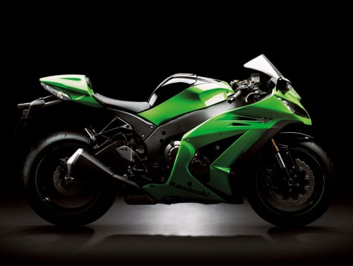 Ninja ZX-10R/ABS］ついにベールを脱いだ! 2011年モデル10R | 新車