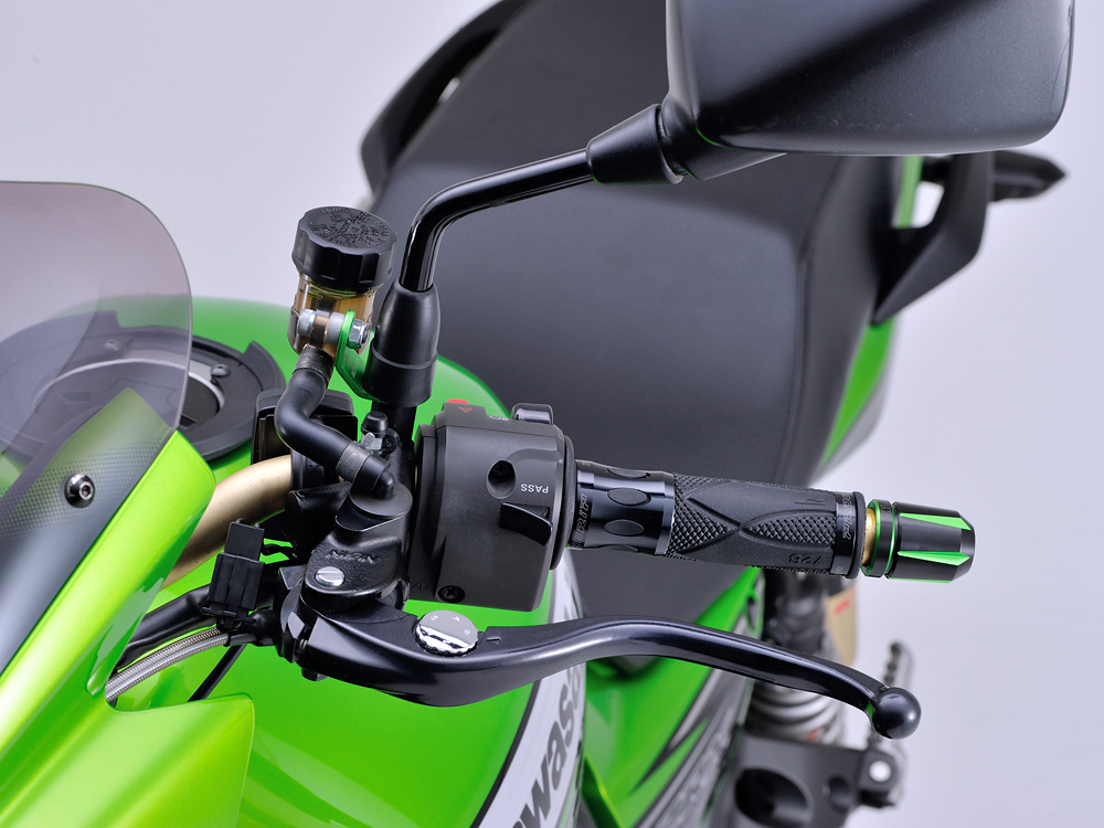 デイトナより、ラジアルブレーキ＆クラッチマスターにスモークタンク