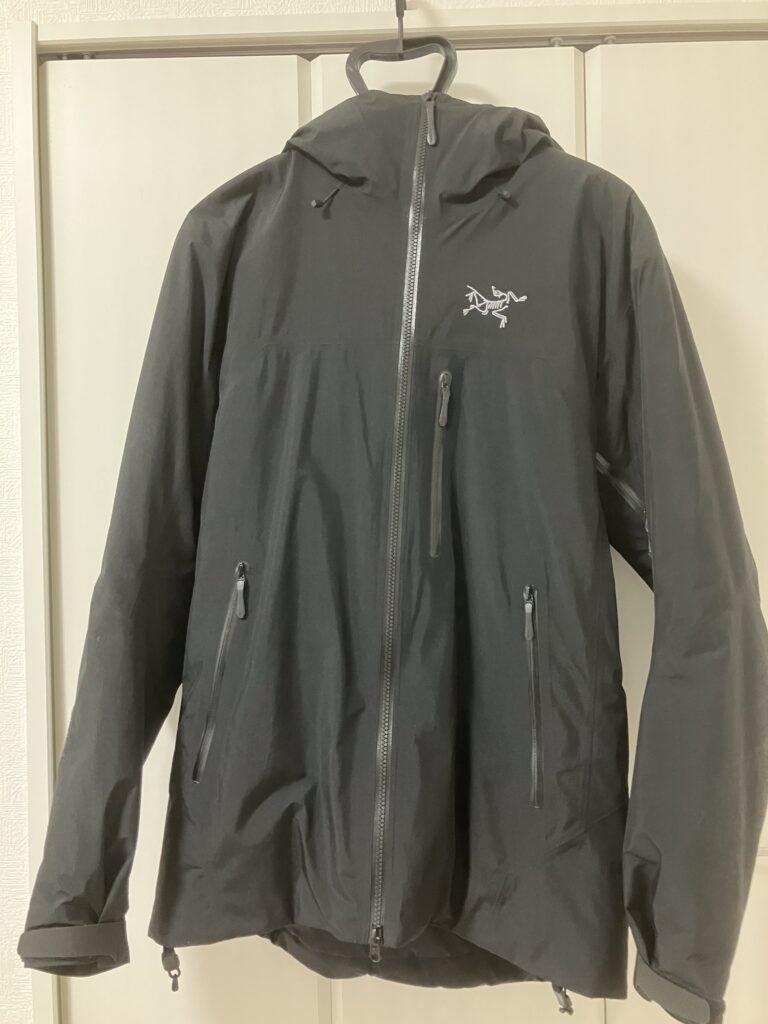 アークテリクス『ベータインサレーテッドジャケット』サイズ感と着用