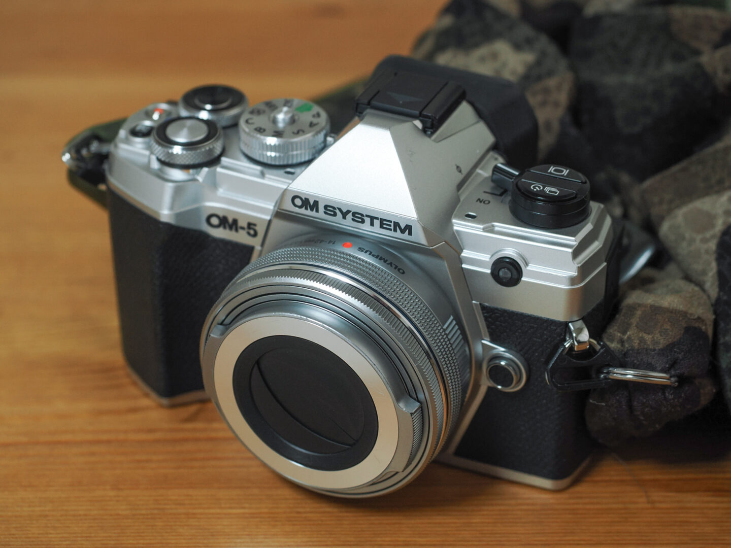 OM SYSTEM M.ZUIKO DIGITAL ED 14-42mm F3.5-5.6 EZ｜ボディキャップが