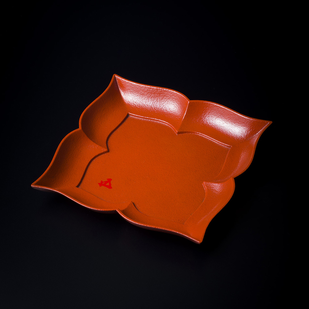 黒田辰秋 朱沃地乾漆四辨花盆 | しぶや黒田陶苑