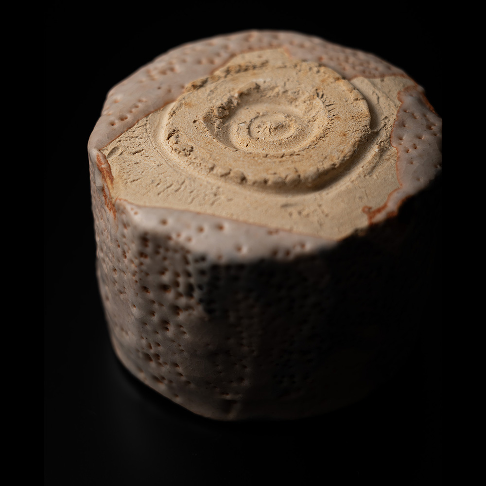 岡部 嶺男 絵志野茶碗 | しぶや黒田陶苑