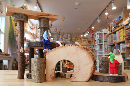 マジックウッド・リビングルーム：ツリーブロックスと一緒に | krtek