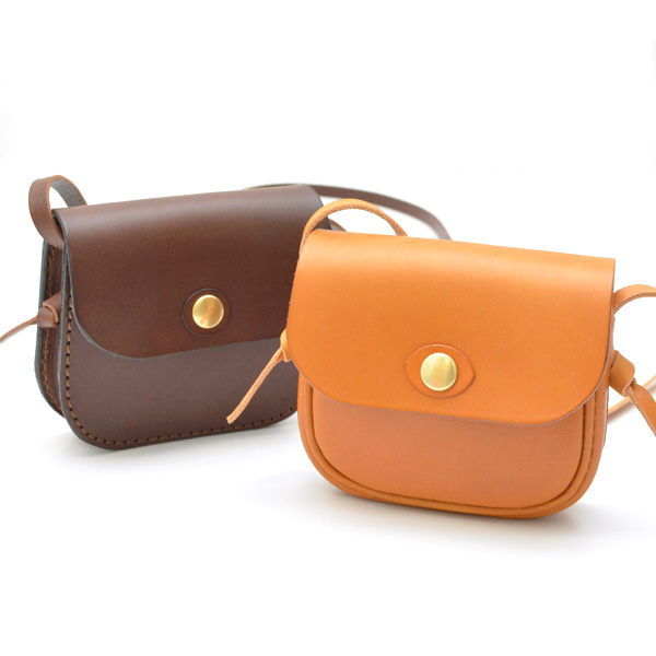 可愛い猫目がポイントの本革ミニポシェット / 革鞄のHERZ(ヘルツ)公式通販