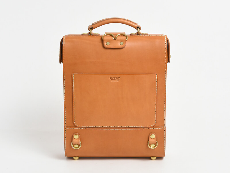 ビジネスリュックとしておすすめのダレスリュック / 革鞄のHERZ(ヘルツ
