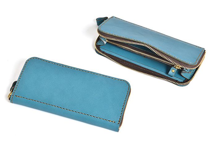 限定色のセルリアンブルー革で作る、HERZ夏の企画2025｜革鞄・革小物の