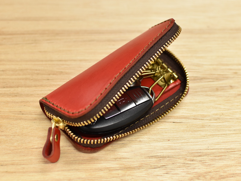 実践！スマートキーが収納できるキーケース｜革鞄・革小物のHERZ公式通販