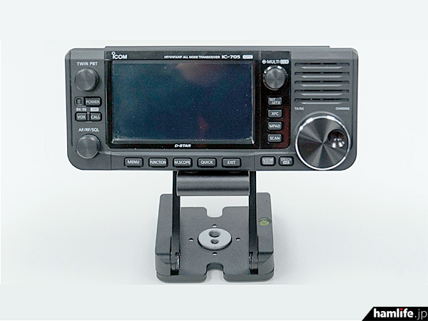 英国の無線ショップが動画で紹介＞HF～430MHz帯ポータブル機「IC-705