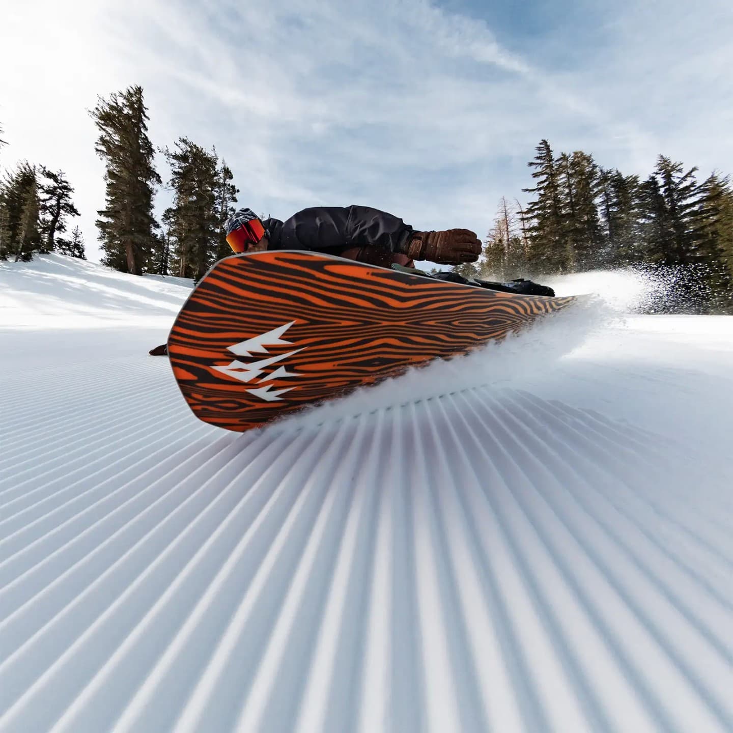 Freecarver 9000s Snowboard | Jones Snowboards 公式