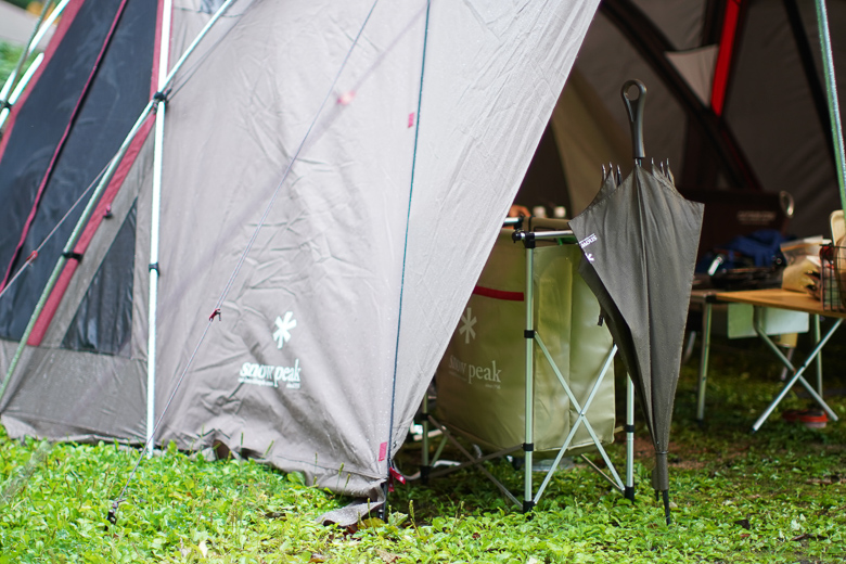 スノーピークの新作、ガビングスタンドを購入。メッシュラックスタンド