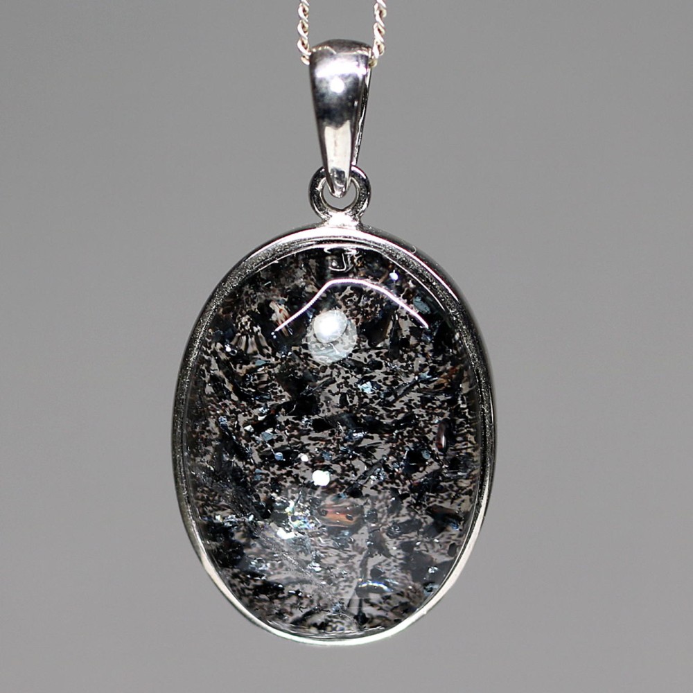 マダガスカル産]ヘマタイトインクォーツペンダントトップ（シルバー925
