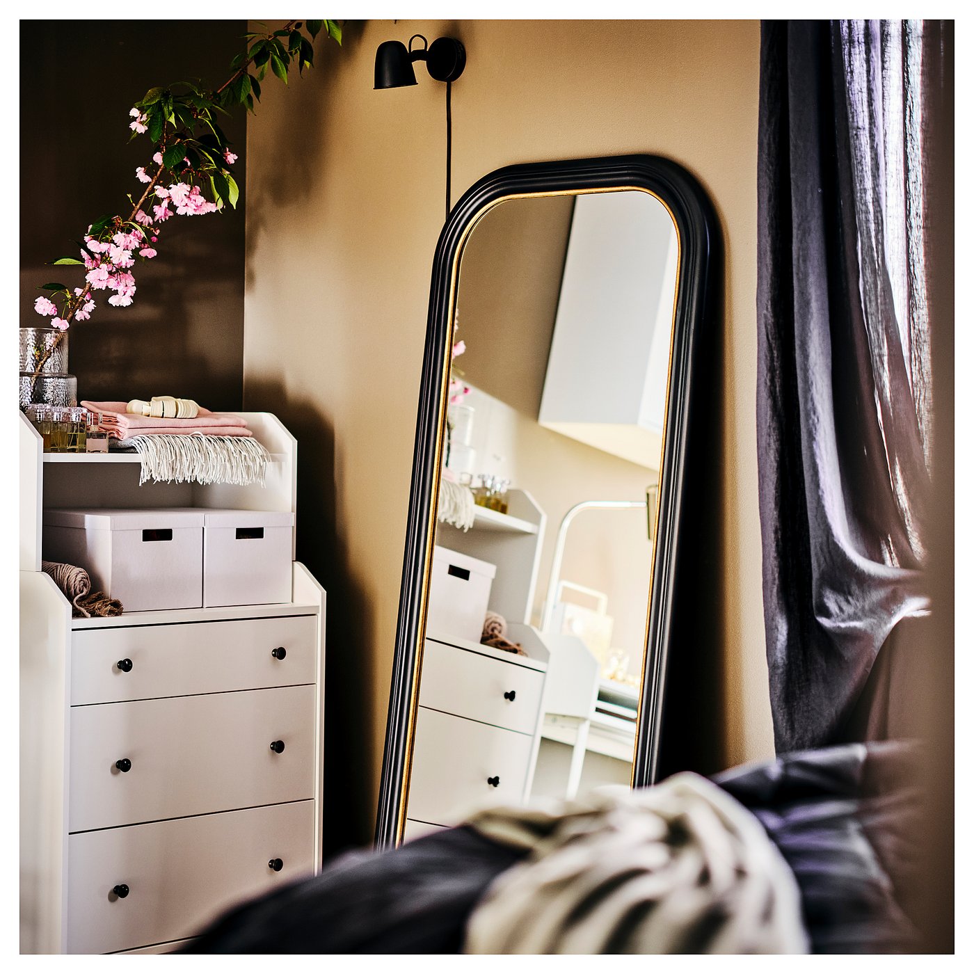 ALMARÖD mirror, black, 75x170 cm - IKEA Norway