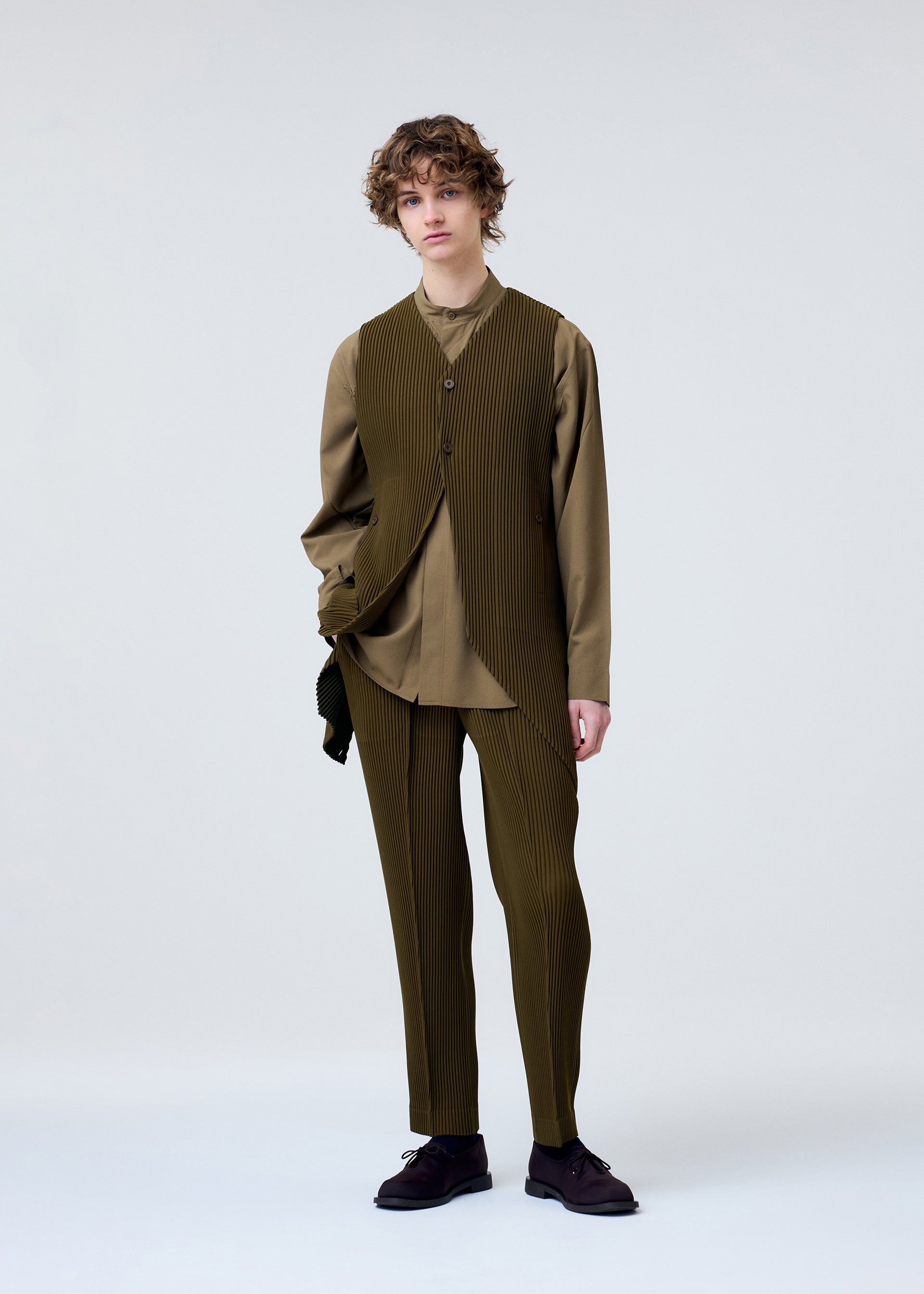 HOMME PLISSÉ ISSEY MIYAKE – isseymiyake.com