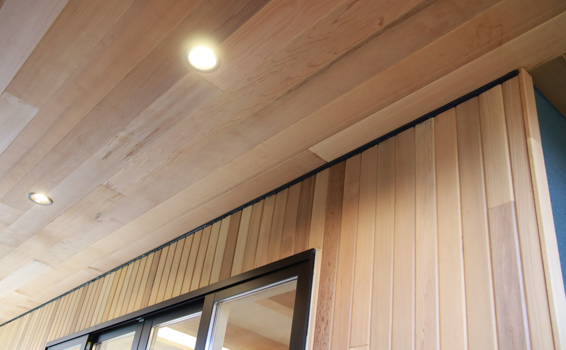 樹脂製 WM軒天換気材フリーヴ | 軒天換気材（非防火）| GAISO（外装