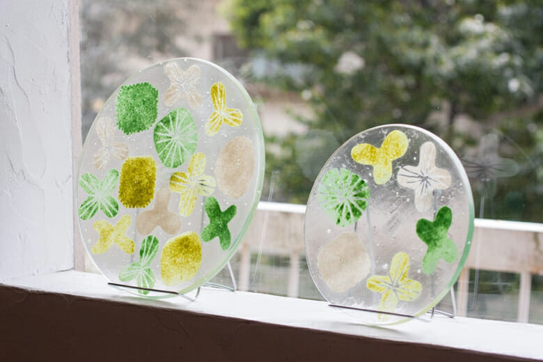 ガラスのプレート（八木麻子） | ハロー、目から涼を感じるデザイン