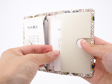 限定品サンプル】両面文庫革のパスカードホルダー