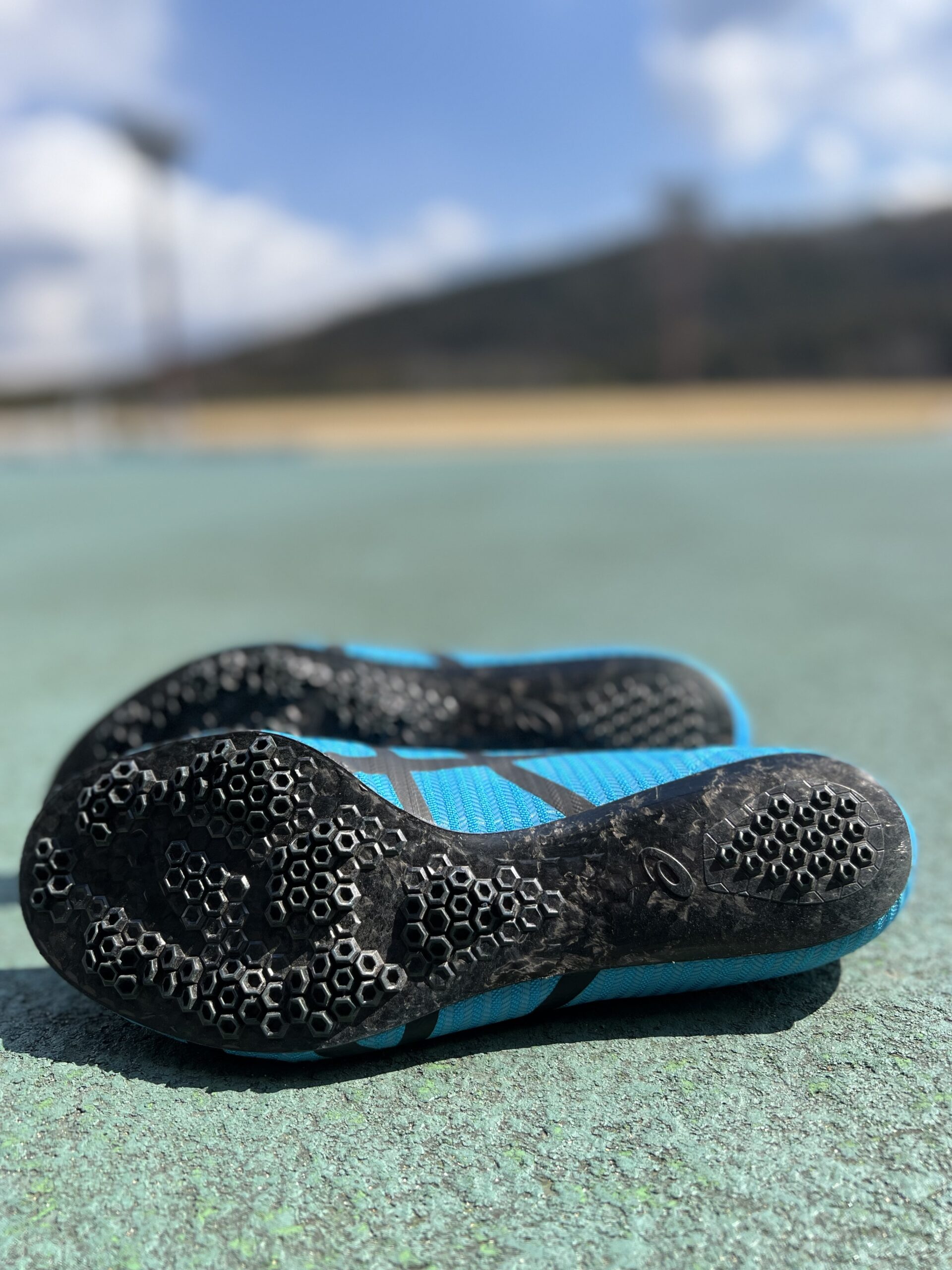 アシックス メタスプリント】唯一無二のピンレススパイク 至高だが