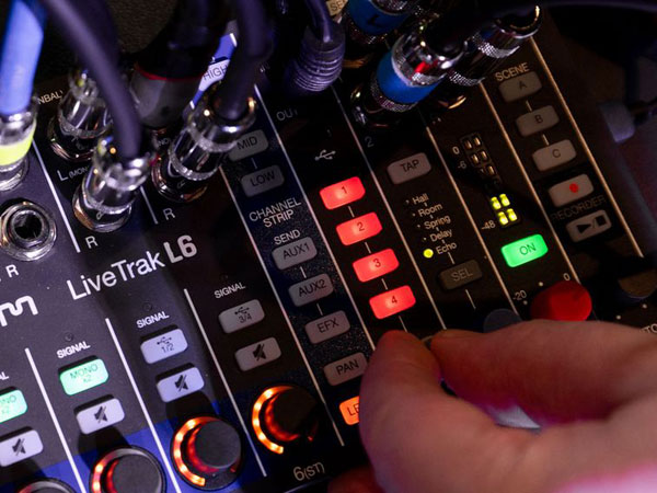 ZOOM/ミキサー/LiveTrak L6 -DJ機材アナログレコード専門店OTAIRECORD