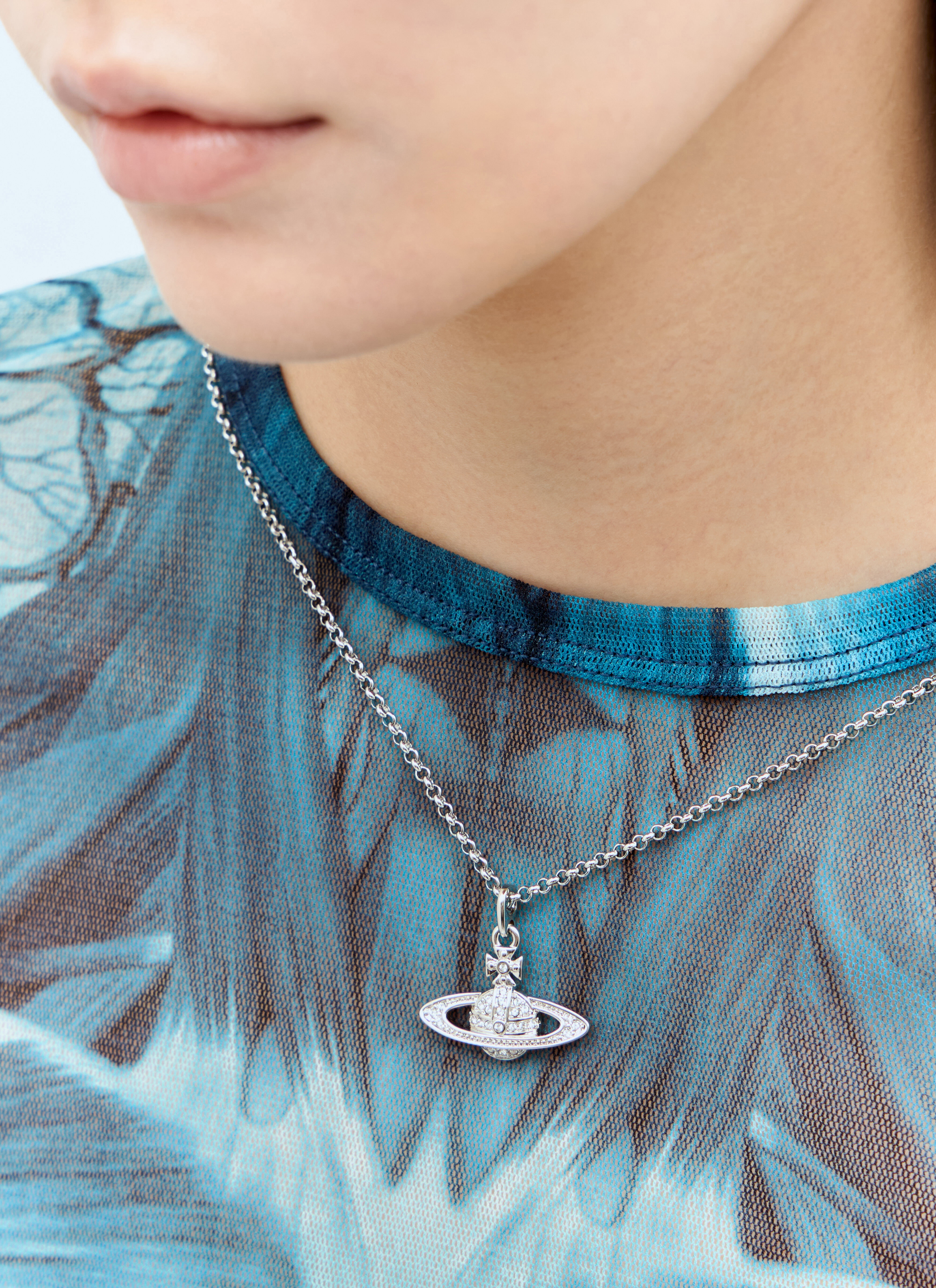 Vivienne Westwood レディース Mini Bas レリーフ ネックレス の