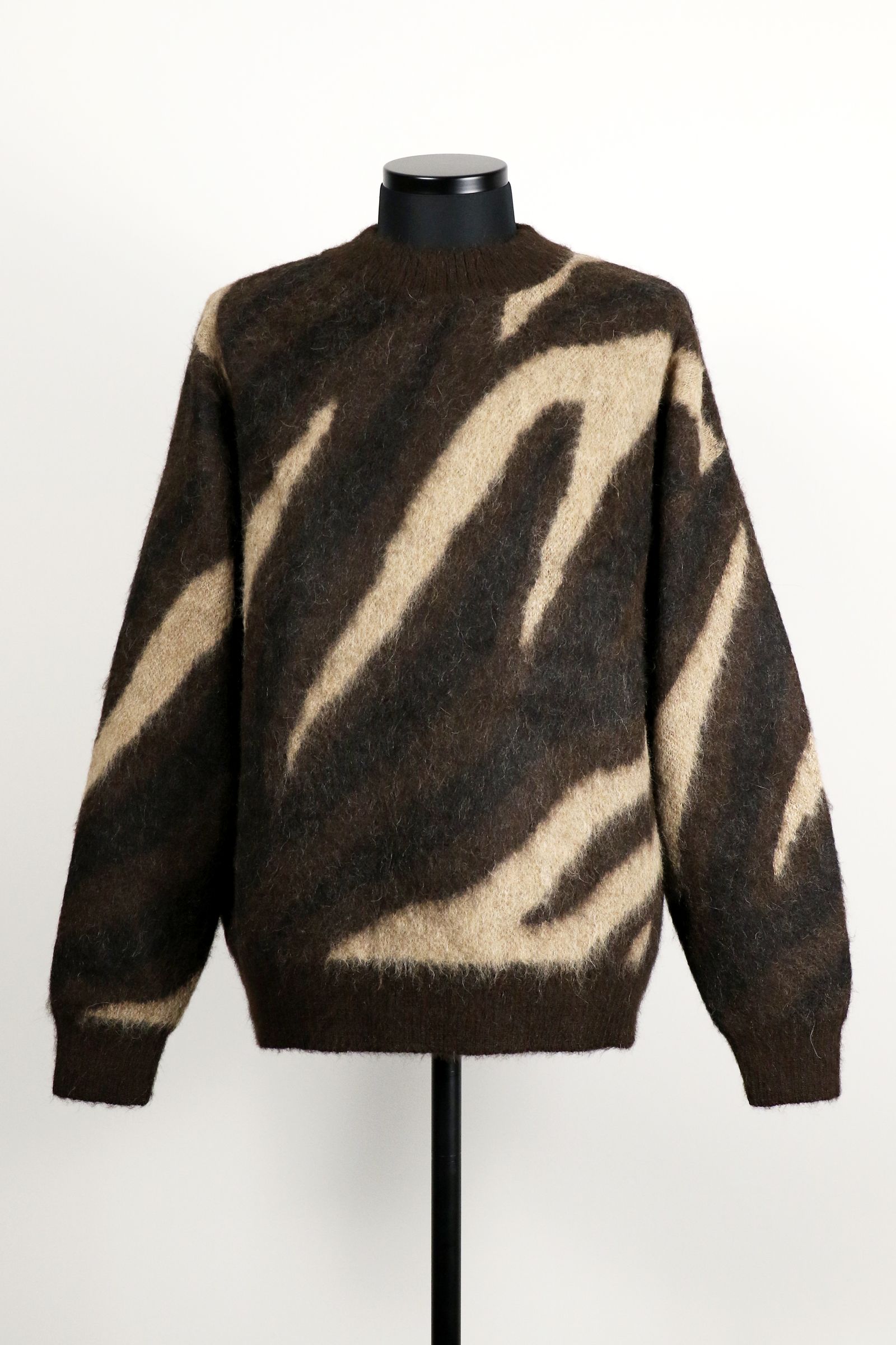 MARKAWARE - NATURAL COLOR ALPACA BIAS ZEBRA PATTERN JUMPER