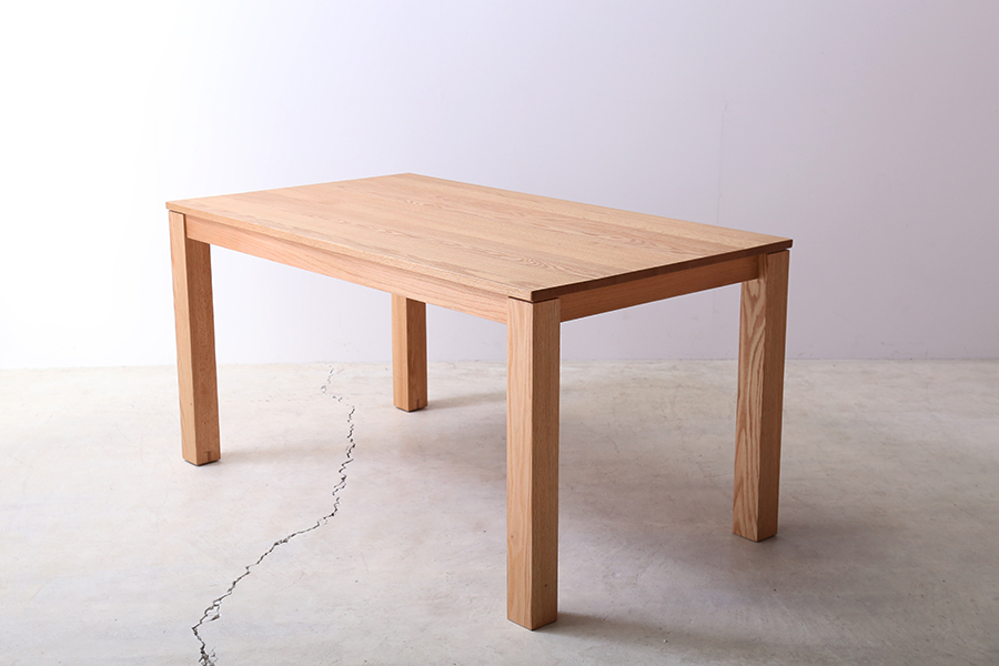 引取り限定】天然の無垢材（集成材） ダイニングテーブル 引取り限定