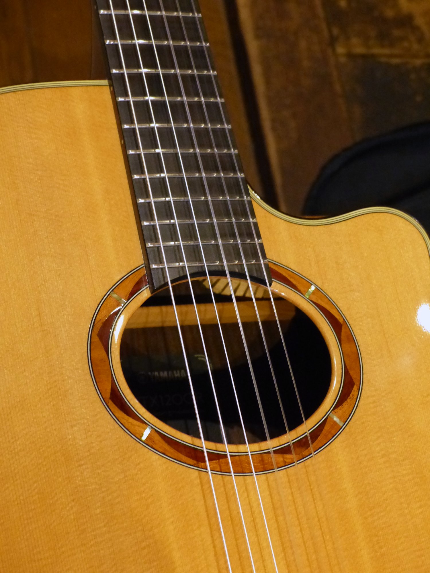 YAMAHA '11 NTX1200R – 京町家のギターショップ ライトニン