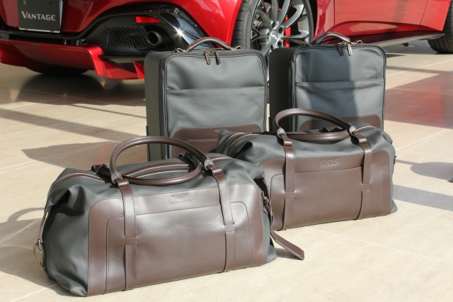 ASTON MARTIN Official Goods ～トラベルグッズ | M.AUTO astonmartin