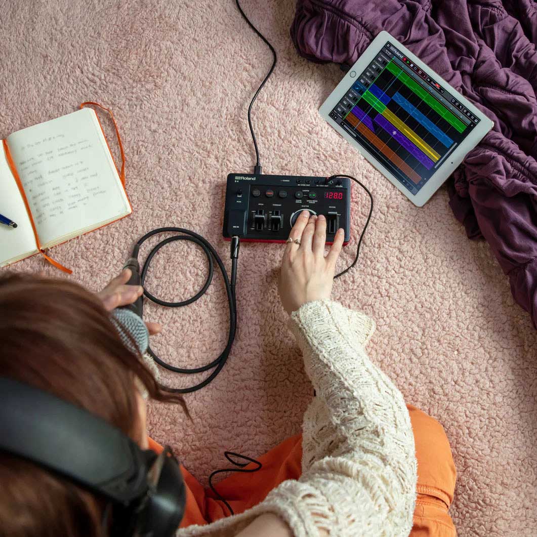 Roland AIRA Compact E‐4 ボイス エフェクター(E-4 ボイス