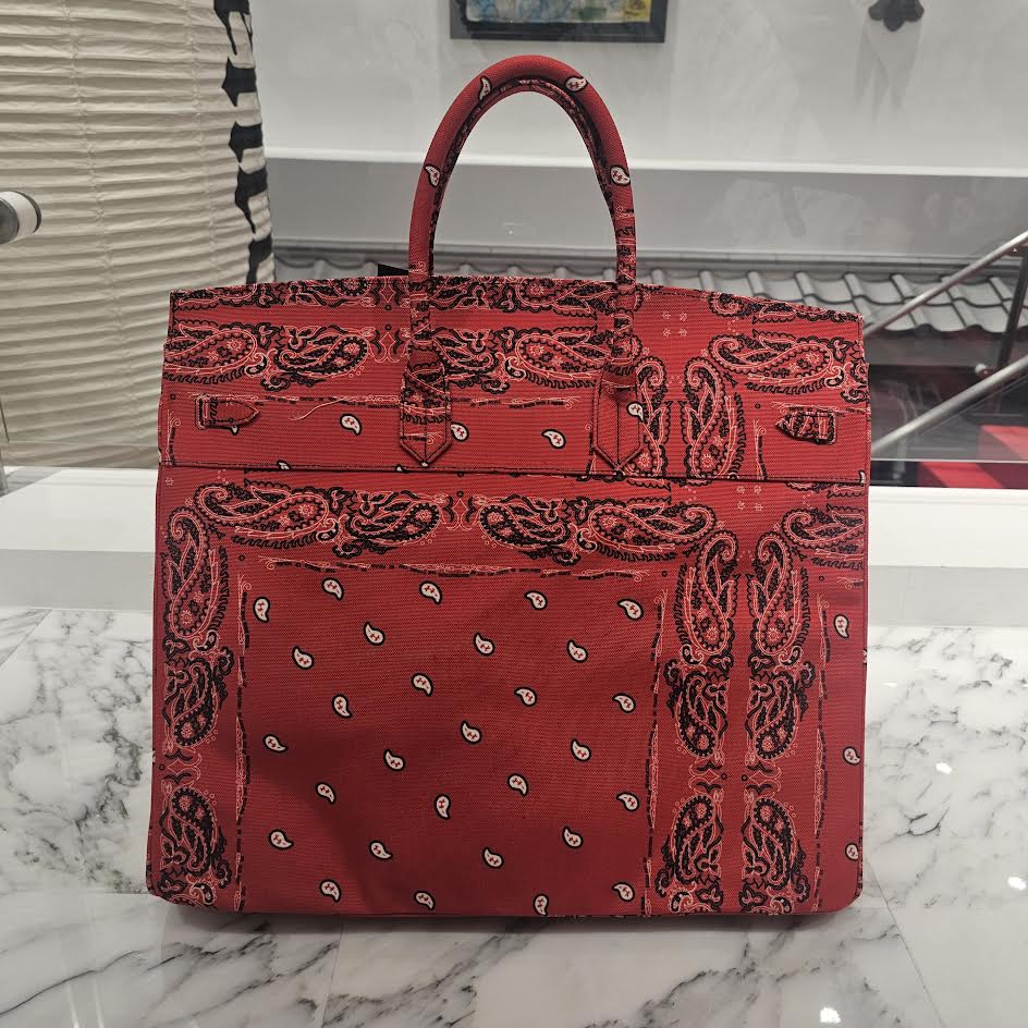 THE WORLD IS YOURS Paisley All Over Pattern Handbag ザ ワールド